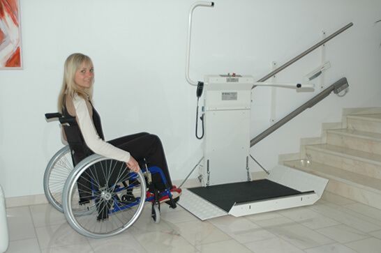 004010021122delta platform stairlift-2-3