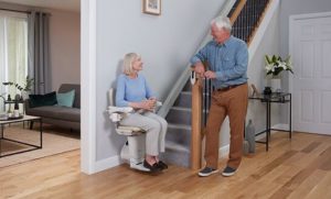 0149170207221100-couple-with-stairlift-2-web